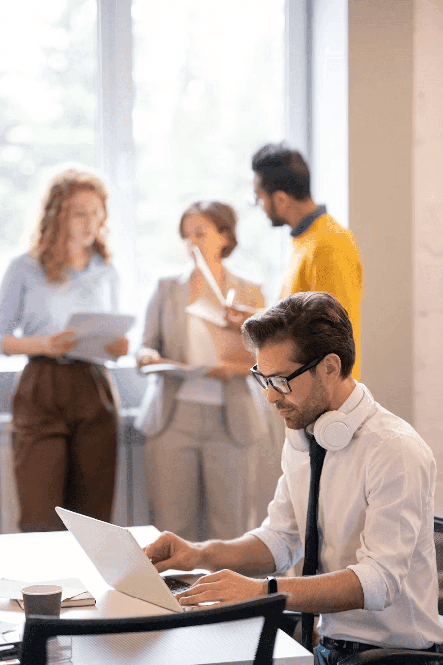 Office team member responsible for content at Pay2Easy